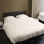 De La Boetie Hotel 4*