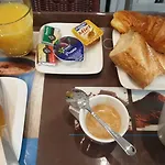 De La Boetie 4*