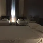 De La Boetie 4*