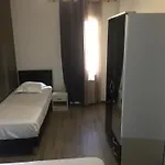 De La Boetie Hotel 4*