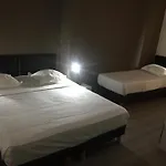 Hotel De La Boetie 4*