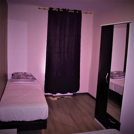 Szálloda De La Boetie 4*