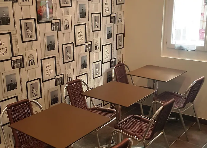 De La Boetie ホテル