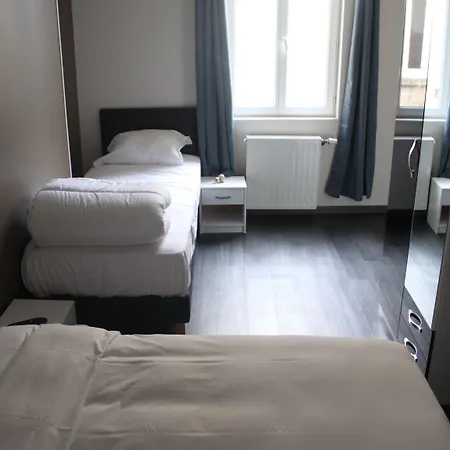 De La Boetie 4*