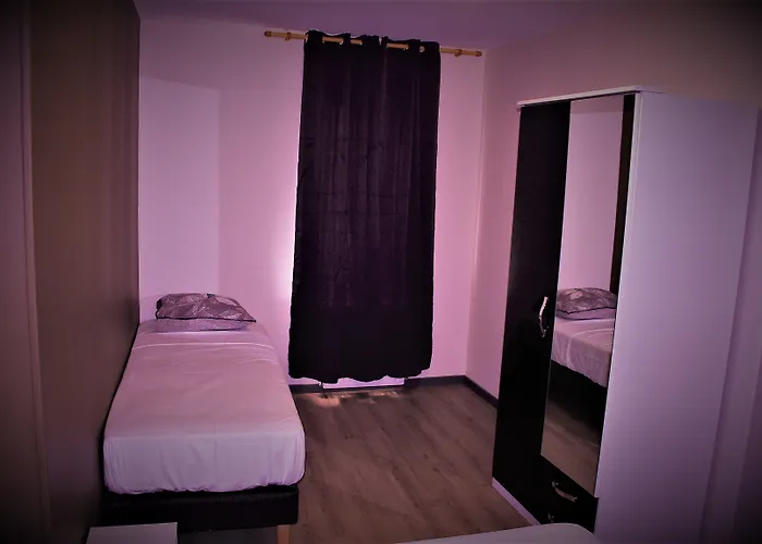 Hotell De La Boetie 4*