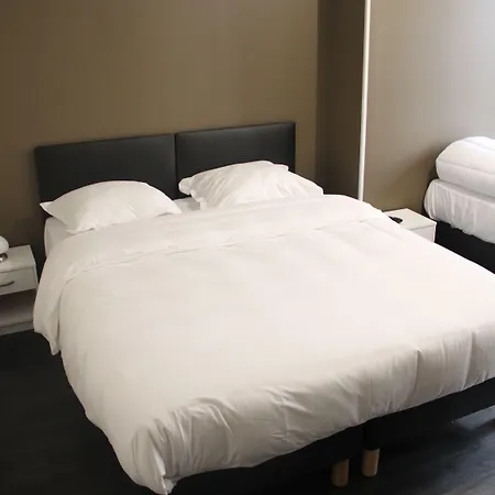 De La Boetie 호텔 4*