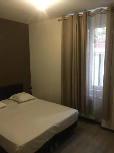 호텔 De La Boetie 4*